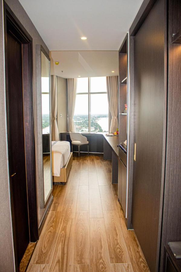 Diamond Stars Ben Tre Hotel Zewnętrze zdjęcie A room at the hotel