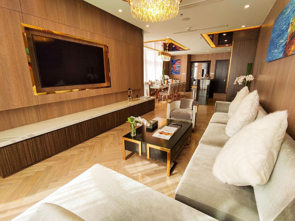 Diamond Stars Ben Tre Hotel Zewnętrze zdjęcie The interior of the lounge